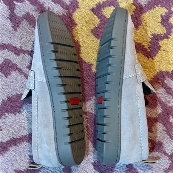 NWOT Vionic Grey Uptown Suede Leather Penny Loafers Size 7.5 - Picture 6 of 10